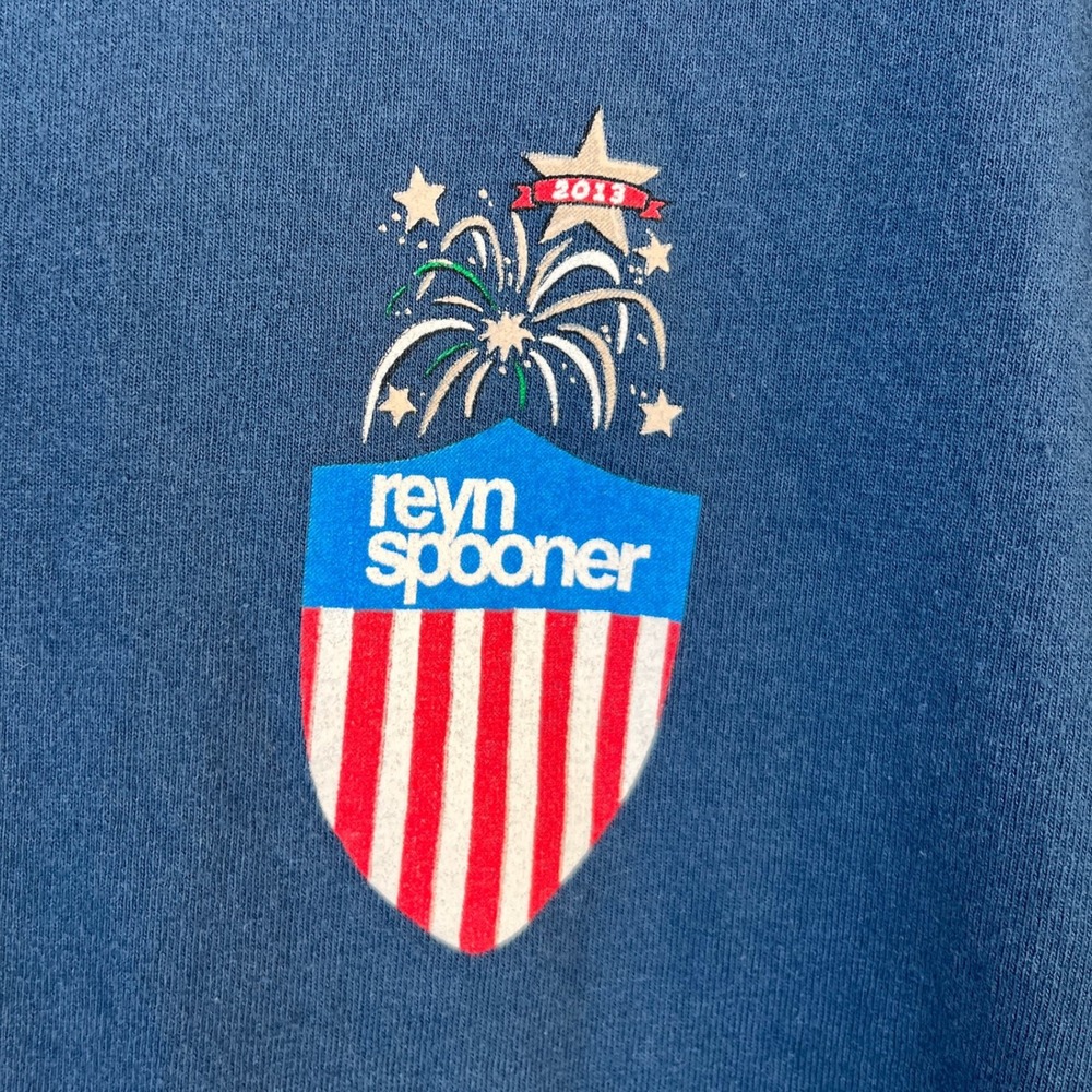 Reyn Spooner Graphic T Shirt Mens Size Large Blue Fireworks USA‎ Hawaiian - Picture 4 of 6